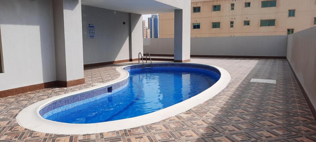Sirius Tower Aparthotel Manama Ngoại thất bức ảnh