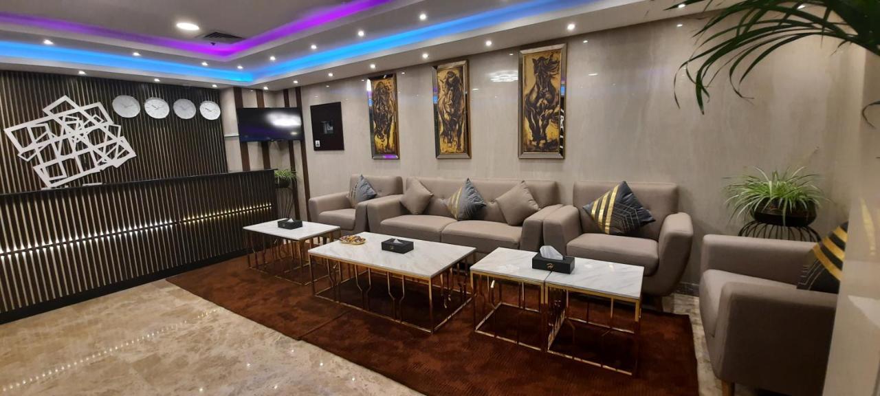 Sirius Tower Aparthotel Manama Ngoại thất bức ảnh