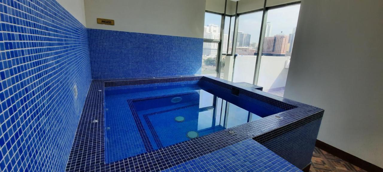 Sirius Tower Aparthotel Manama Ngoại thất bức ảnh
