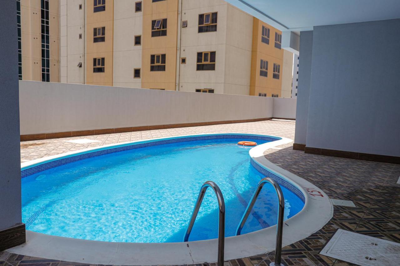 Sirius Tower Aparthotel Manama Ngoại thất bức ảnh