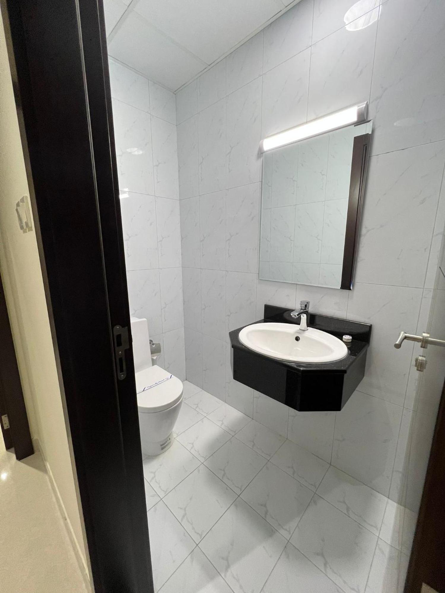 Sirius Tower Aparthotel Manama Ngoại thất bức ảnh
