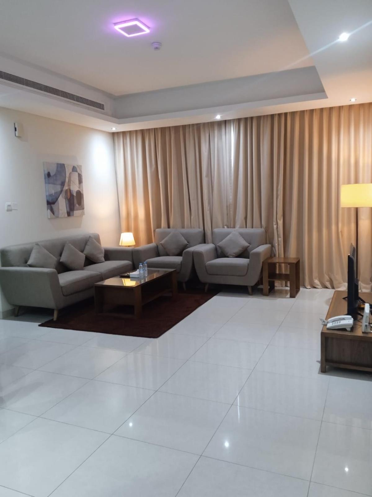 Sirius Tower Aparthotel Manama Ngoại thất bức ảnh