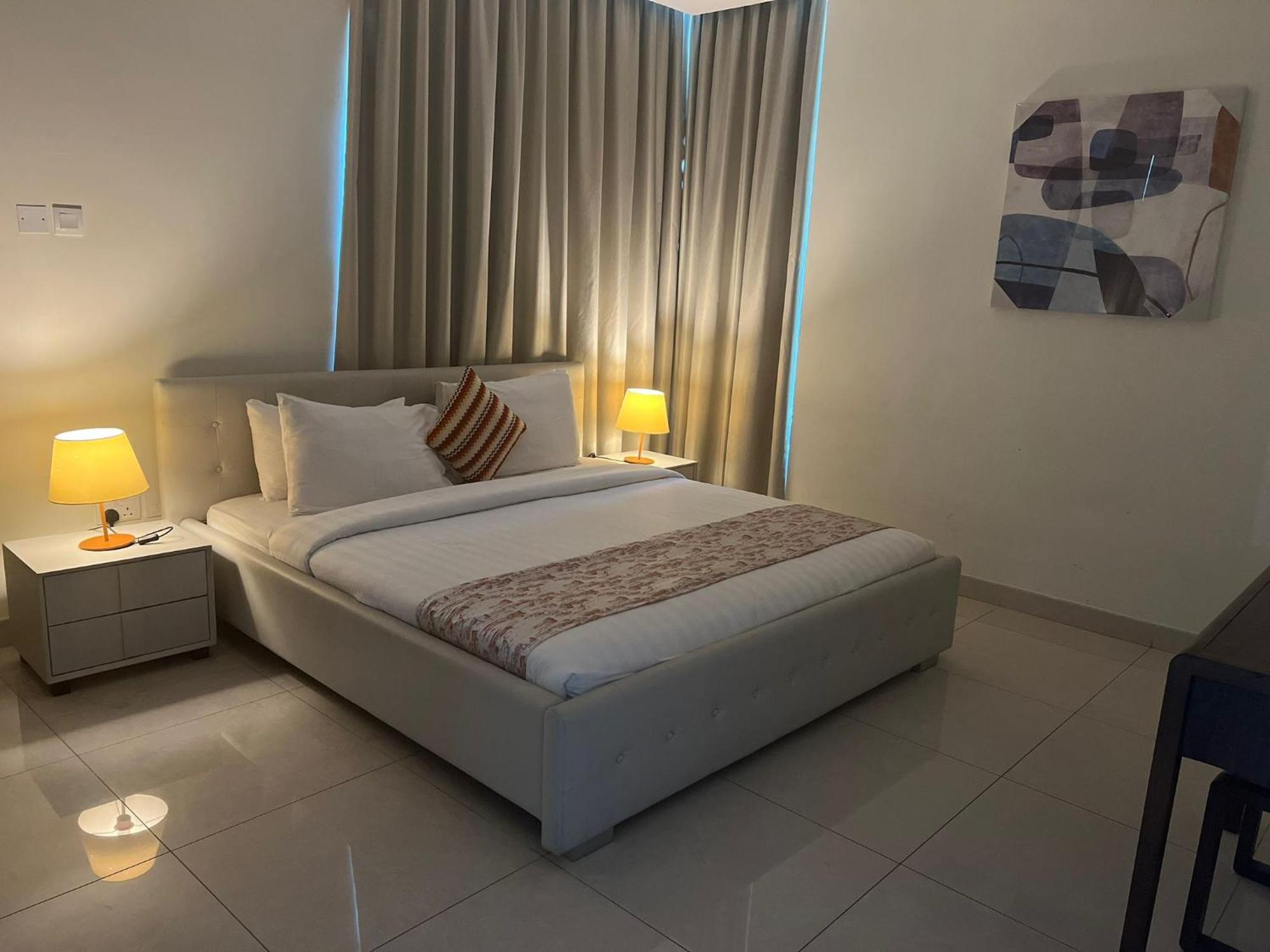 Sirius Tower Aparthotel Manama Ngoại thất bức ảnh